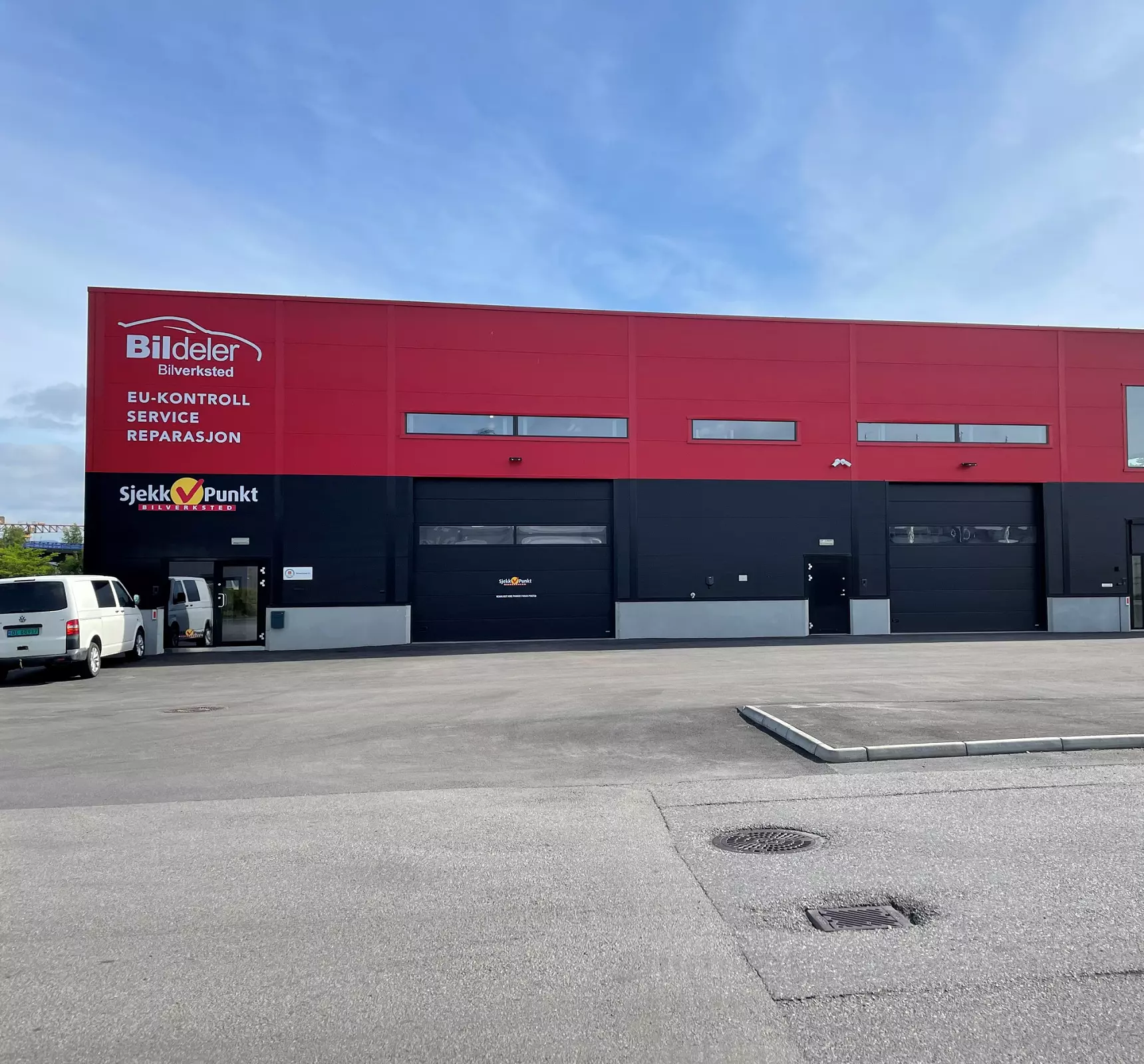 Fasaden til bilverkstedet Bildeler Porsgrunn AS