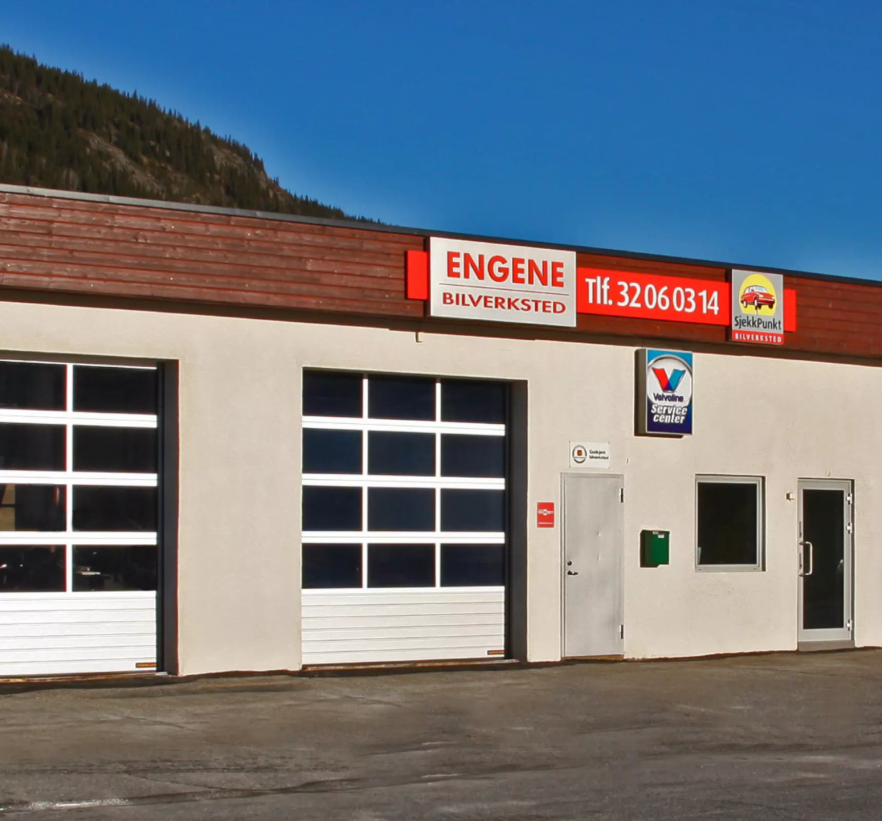 Fasaden til Engene Bilverksted
