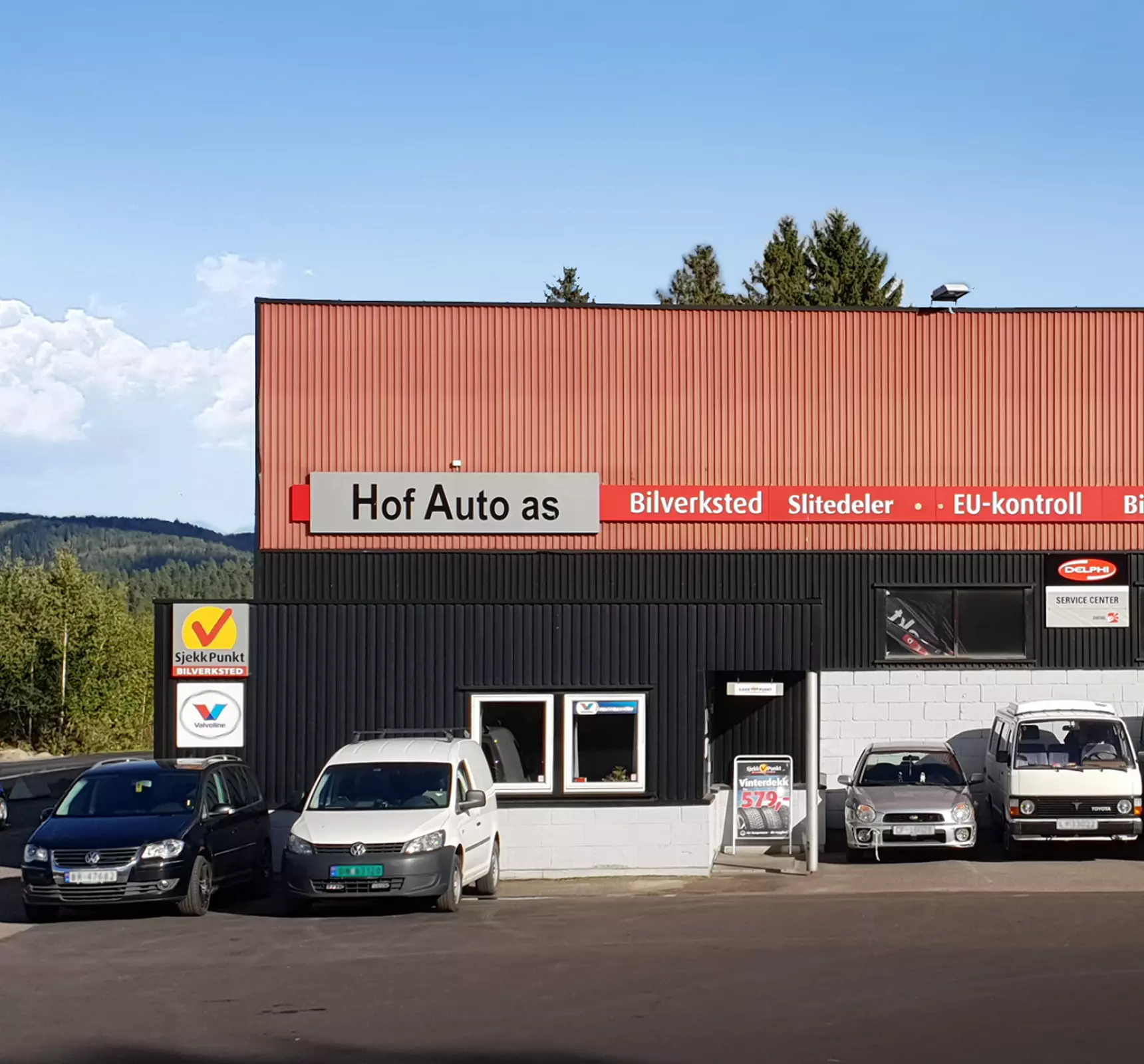 Fasaden til bilverkstedet Hof Auto AS