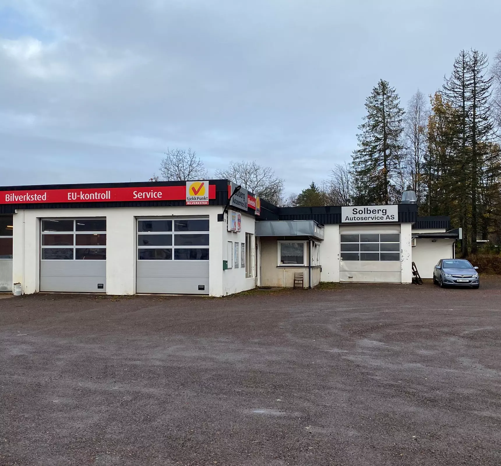 Bygningen til bilverkstedet Solberg Autoservice AS